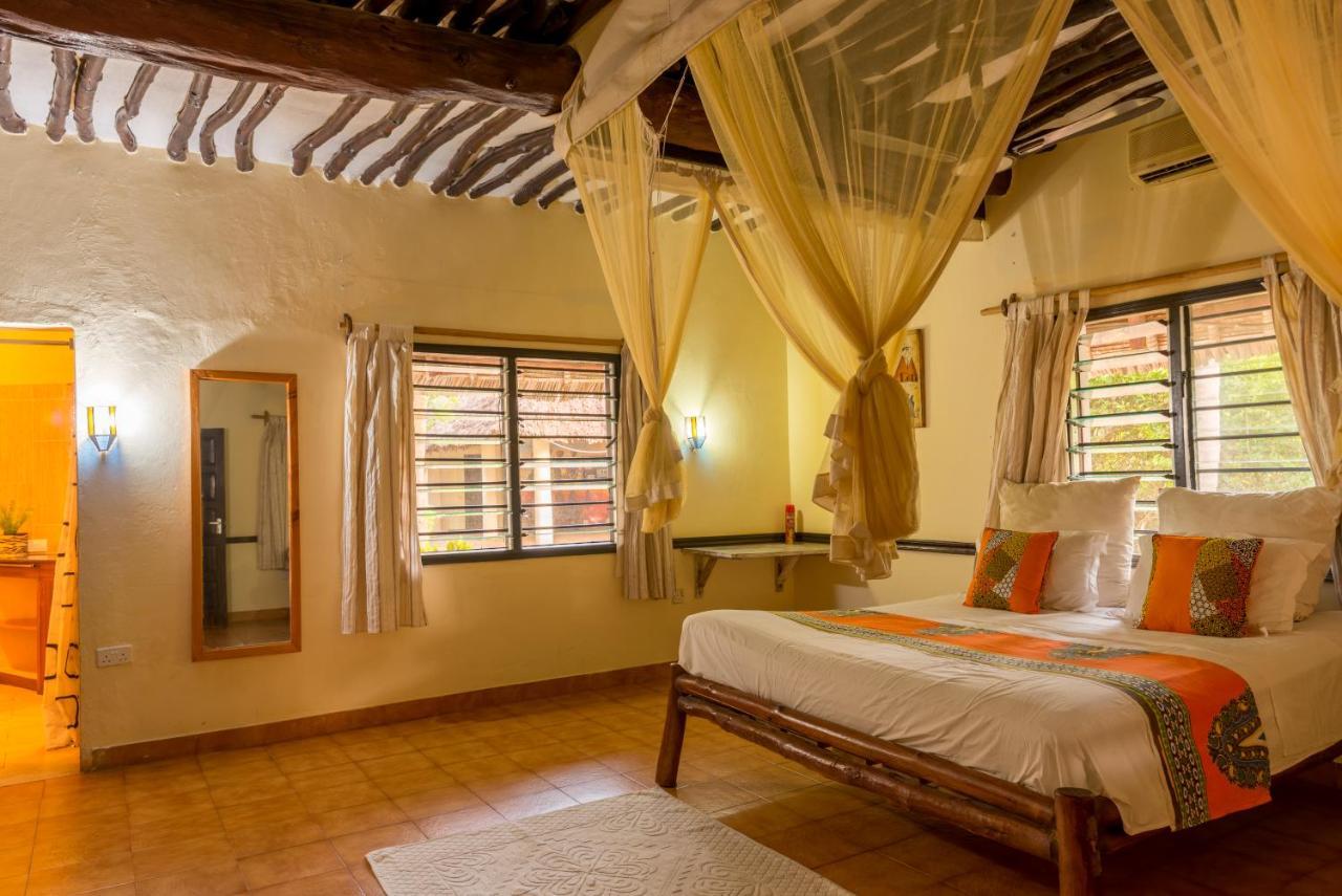 Upani In Diani Panzió Diani Beach Kültér fotó