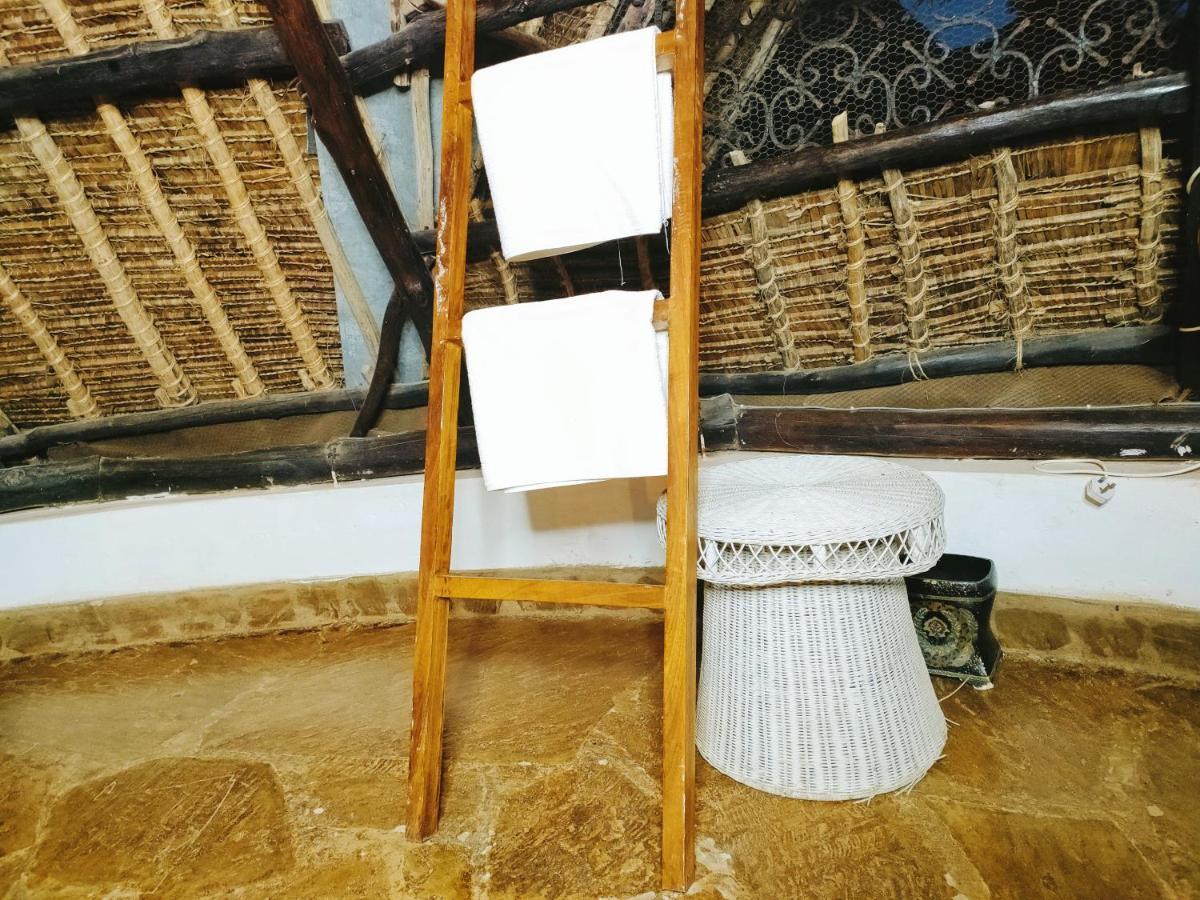 Upani In Diani Panzió Diani Beach Kültér fotó