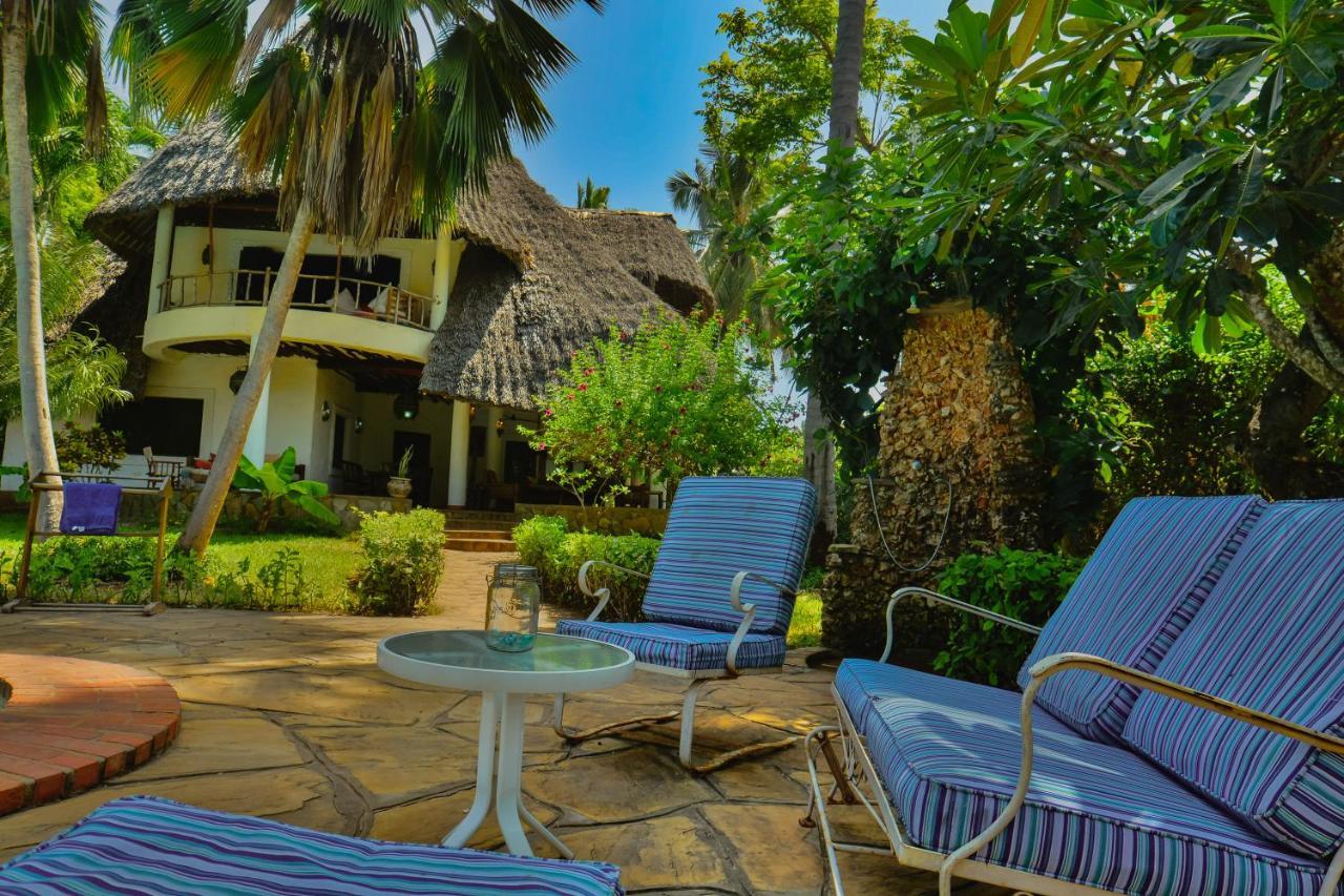 Upani In Diani Panzió Diani Beach Kültér fotó