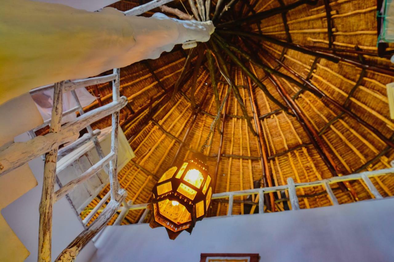 Upani In Diani Panzió Diani Beach Kültér fotó